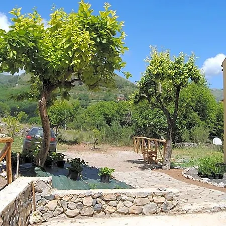 Il Giardino Di Julia Frühstückspension Tortora